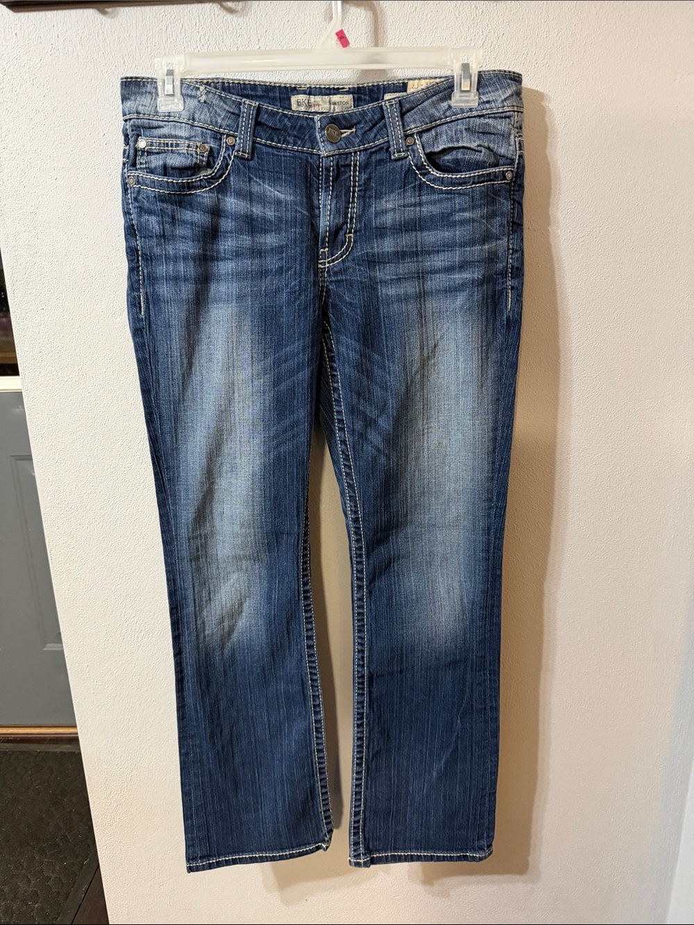 BKE Women’s Boot Cut Jeans - Blue Wash